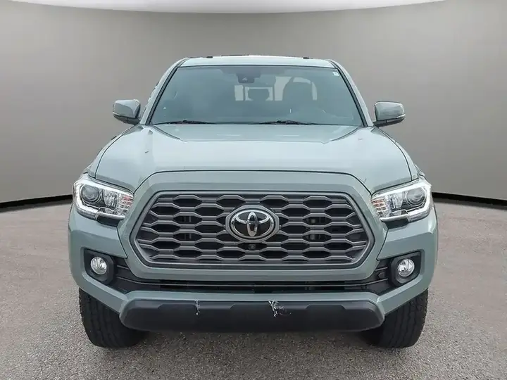 Toyota Tacoma 2023 photo 2