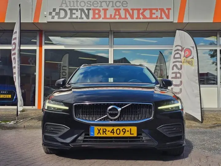 Volvo V60 2019 photo 2