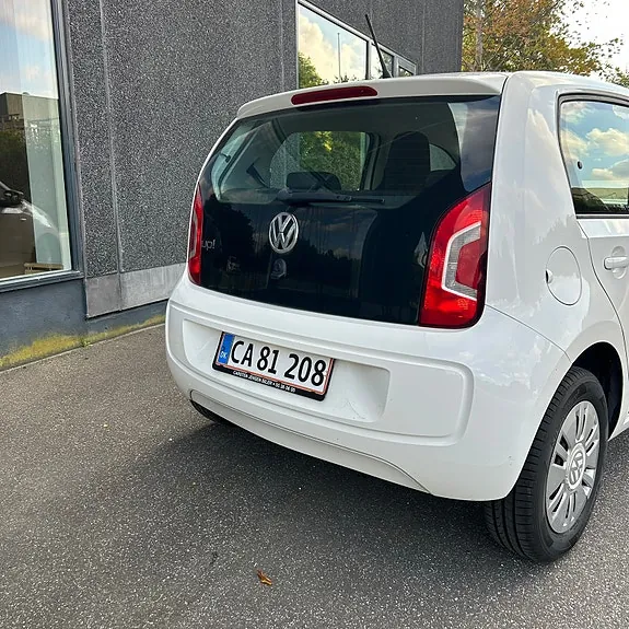 Volkswagen Up 2015 photo 4