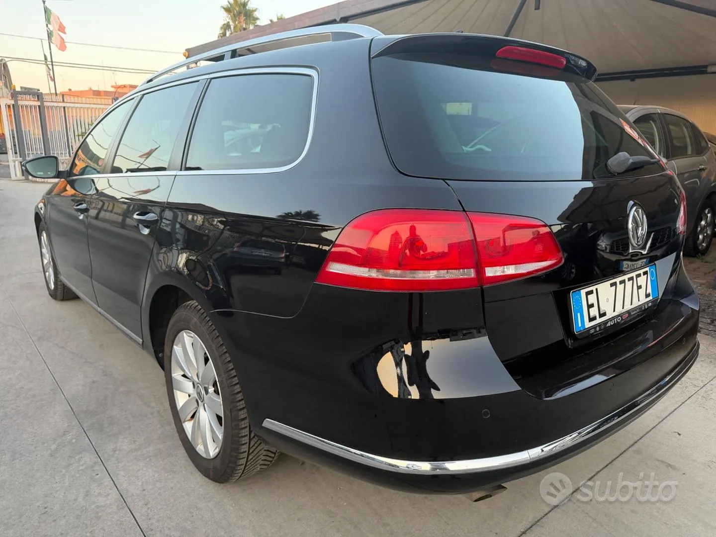 Volkswagen Passat 2011 photo 2