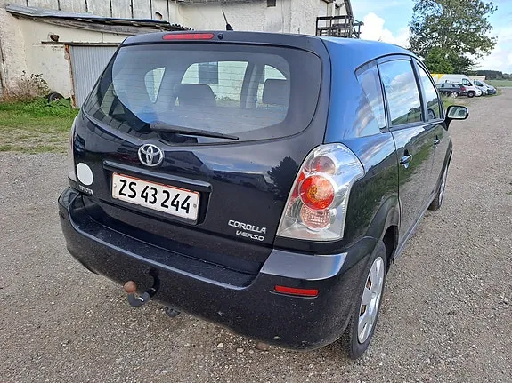Toyota Corolla Verso 2006 photo 3