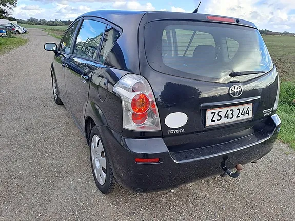 Toyota Corolla Verso 2006 photo 4