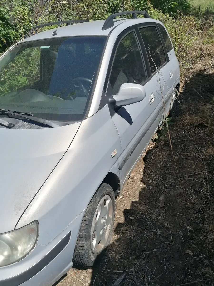 Hyundai Matrix 2003 photo 2