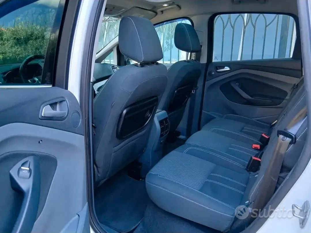 Ford C-Max 2012 photo 4