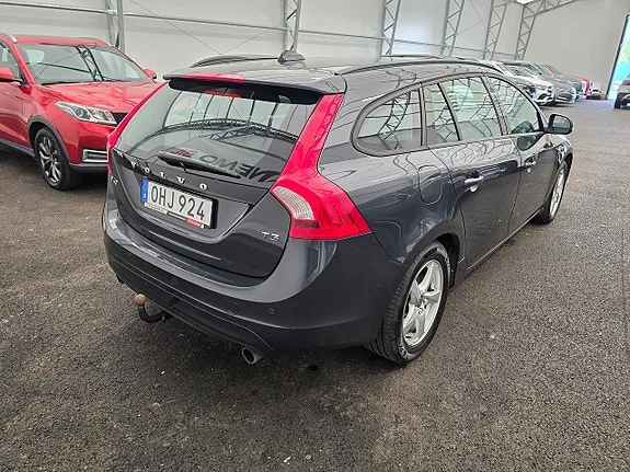 Volvo V60 2017 photo 5