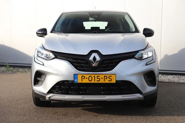 Renault Captur 2022 photo 2