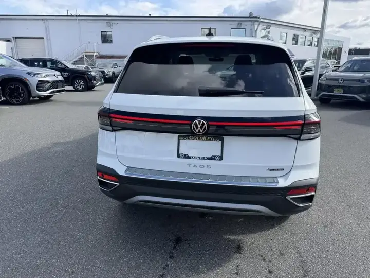 Volkswagen Taos 2026 photo 5