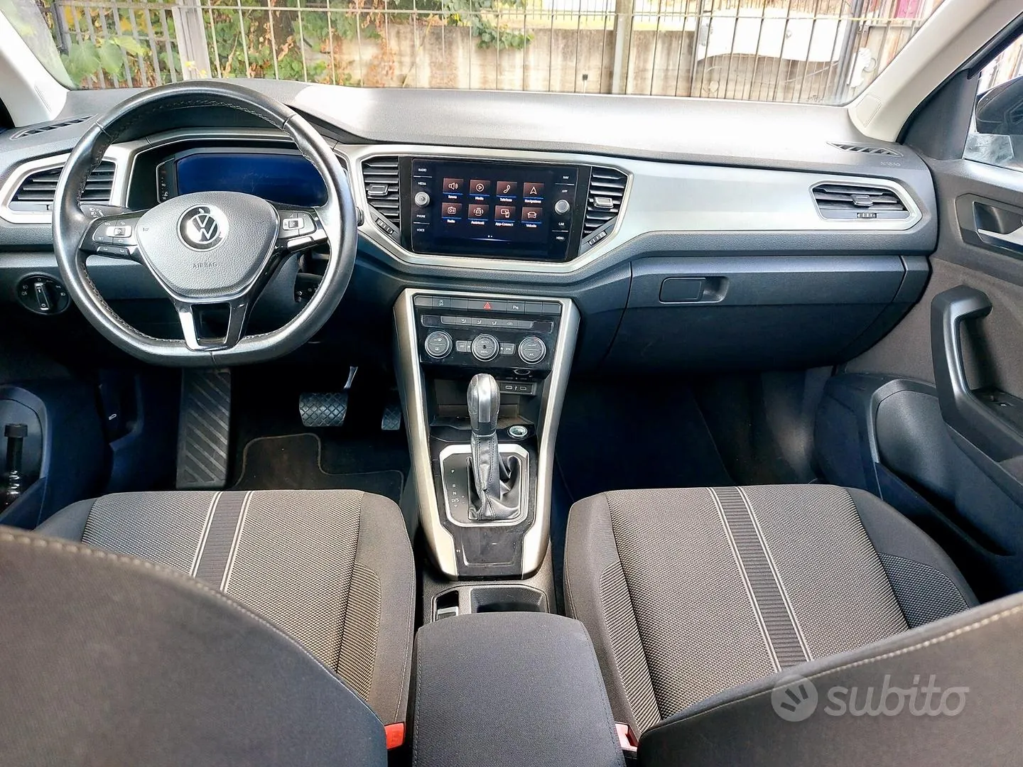Volkswagen T-Roc 2021 photo 3