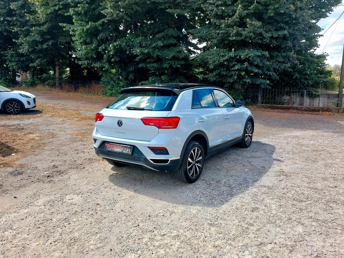 Volkswagen T-Roc 2021 photo 2