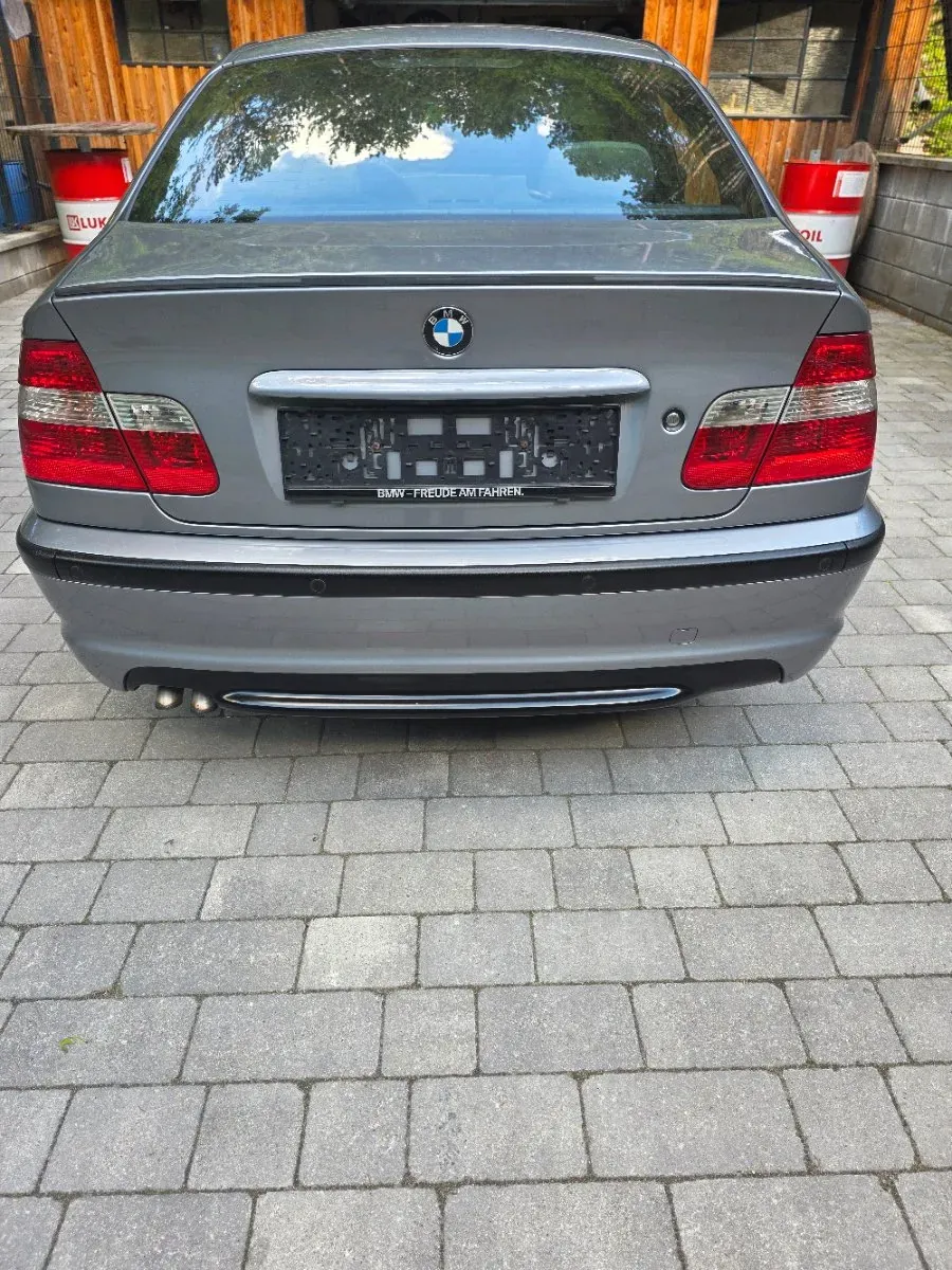 BMW 3 Series 2003 photo 3