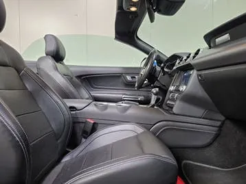 Ford Mustang 2020 photo 2