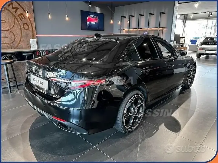 Alfa Romeo Giulia 2026 photo 4