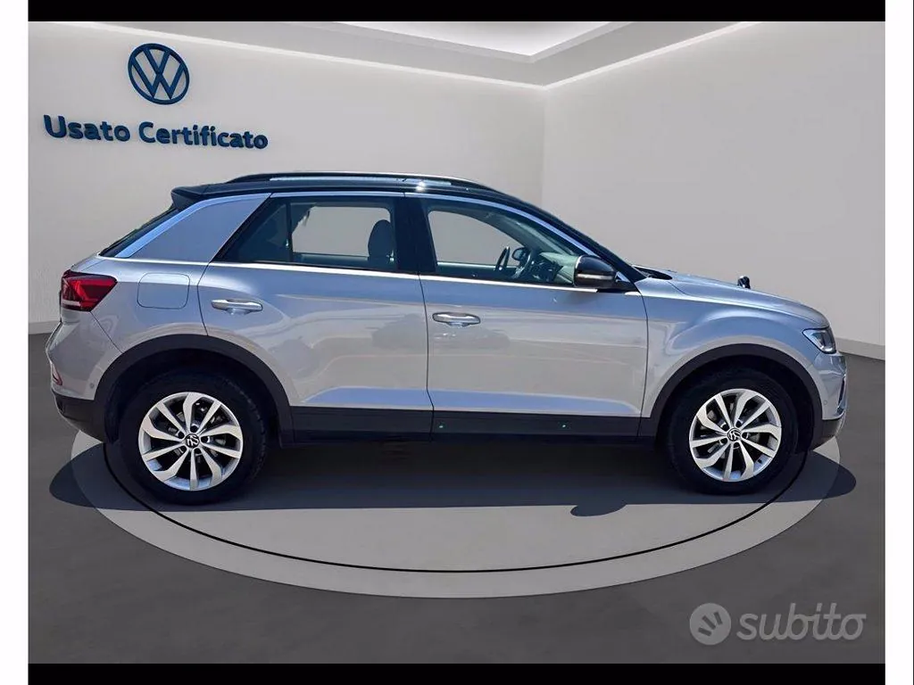 Volkswagen T-Roc 2023 photo 3