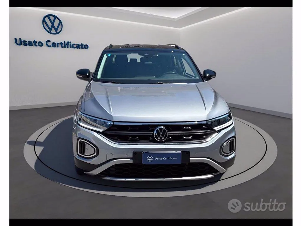 Volkswagen T-Roc 2023 photo 2