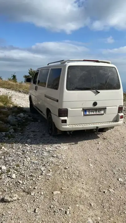 Volkswagen T4 1998 photo 3