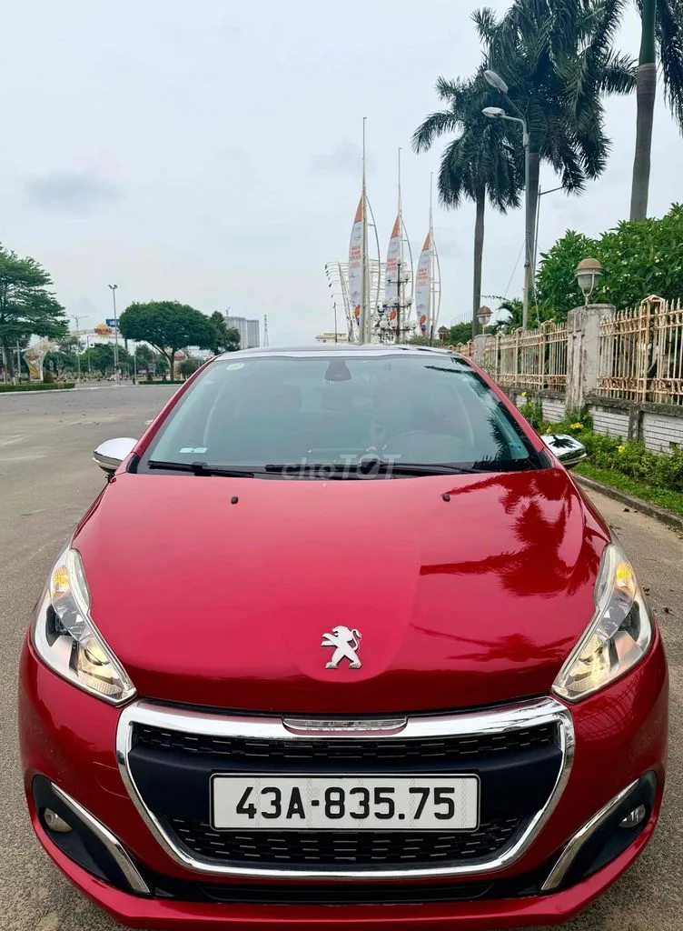 Peugeot 208 2015 photo 3