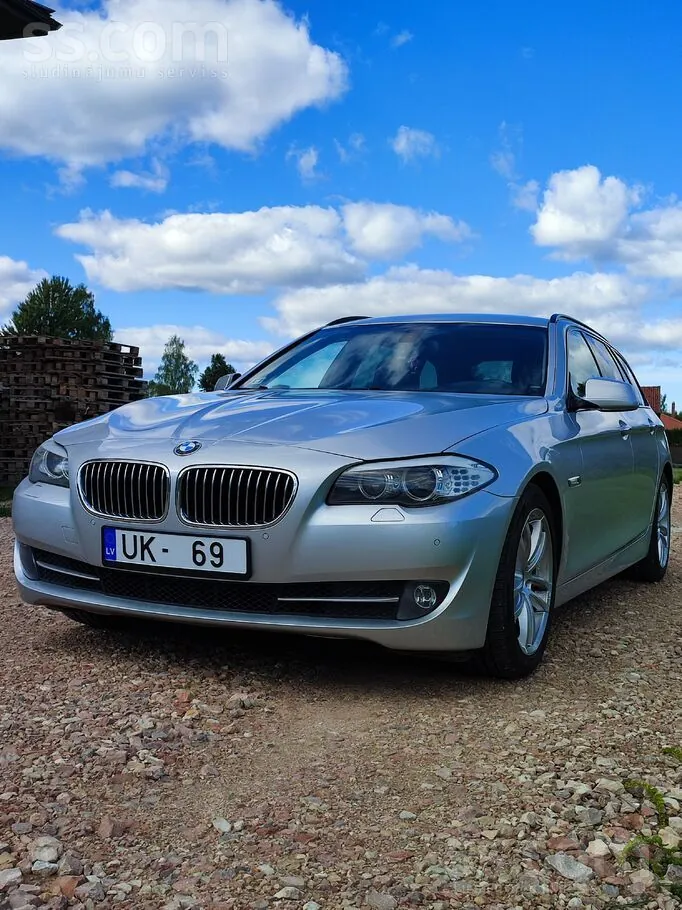 BMW 530D 2010 photo 2