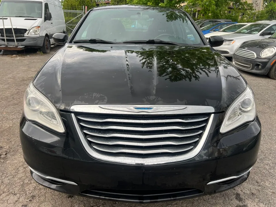 Chrysler 200 2013 photo 4