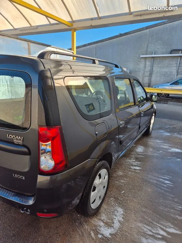 Dacia Logan 2010 photo 3
