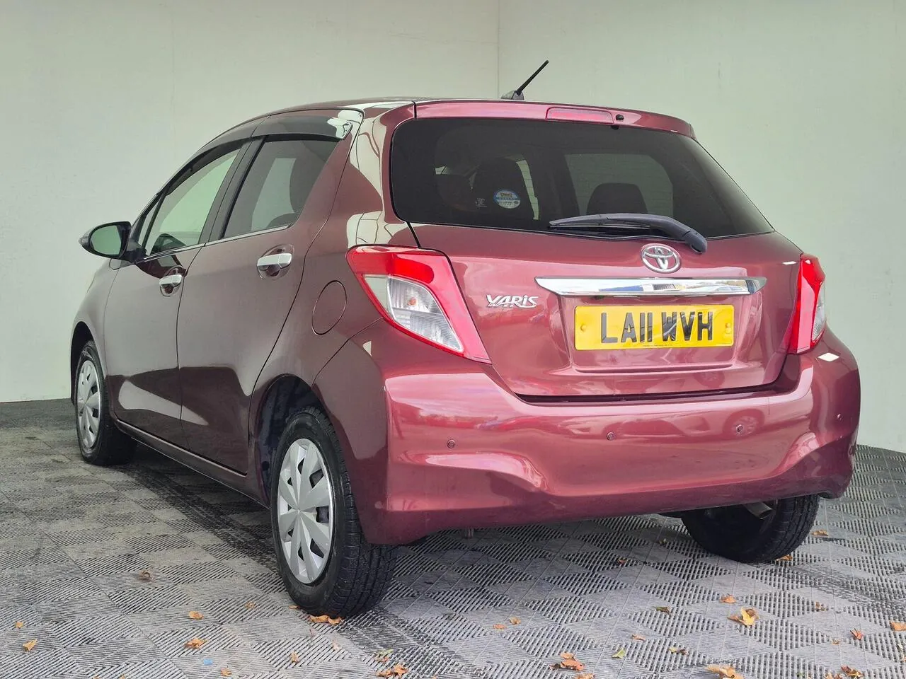 Toyota Yaris 2011 photo 4