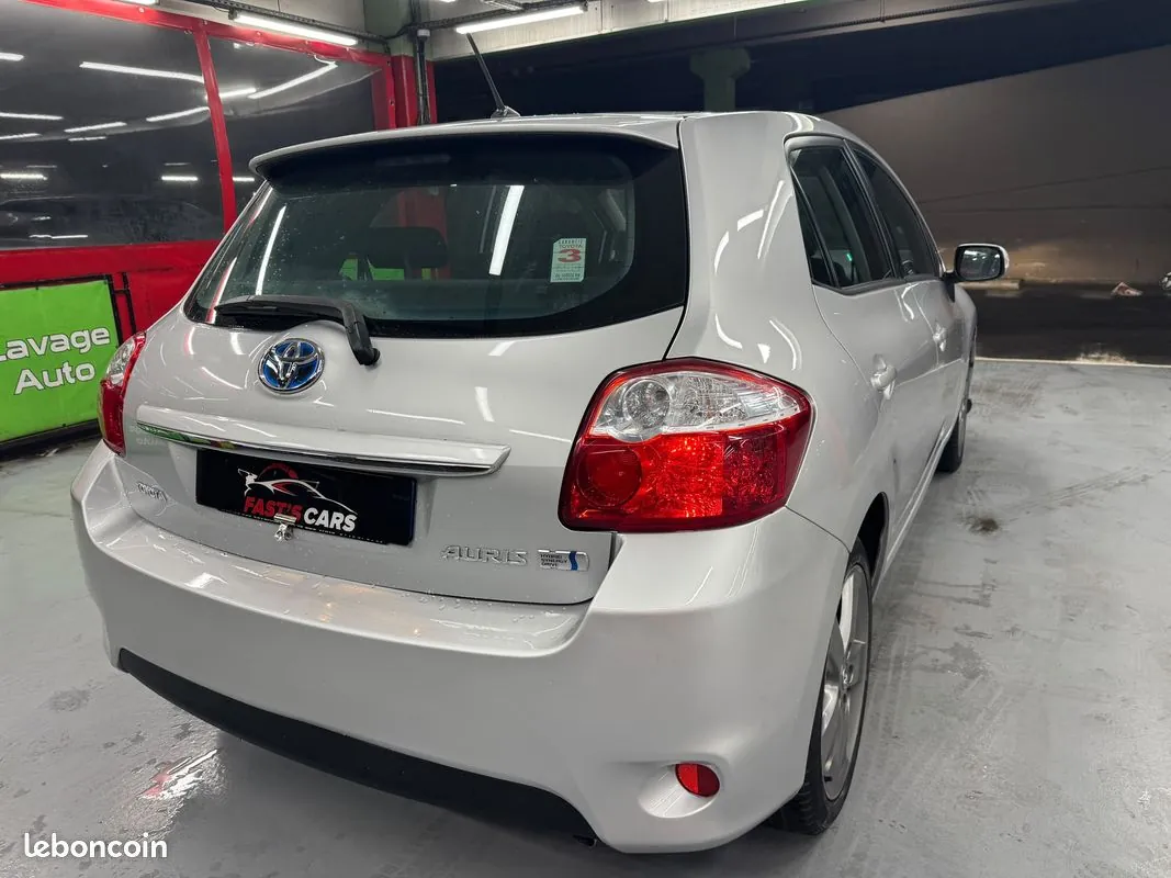 Toyota Auris 2012 photo 5