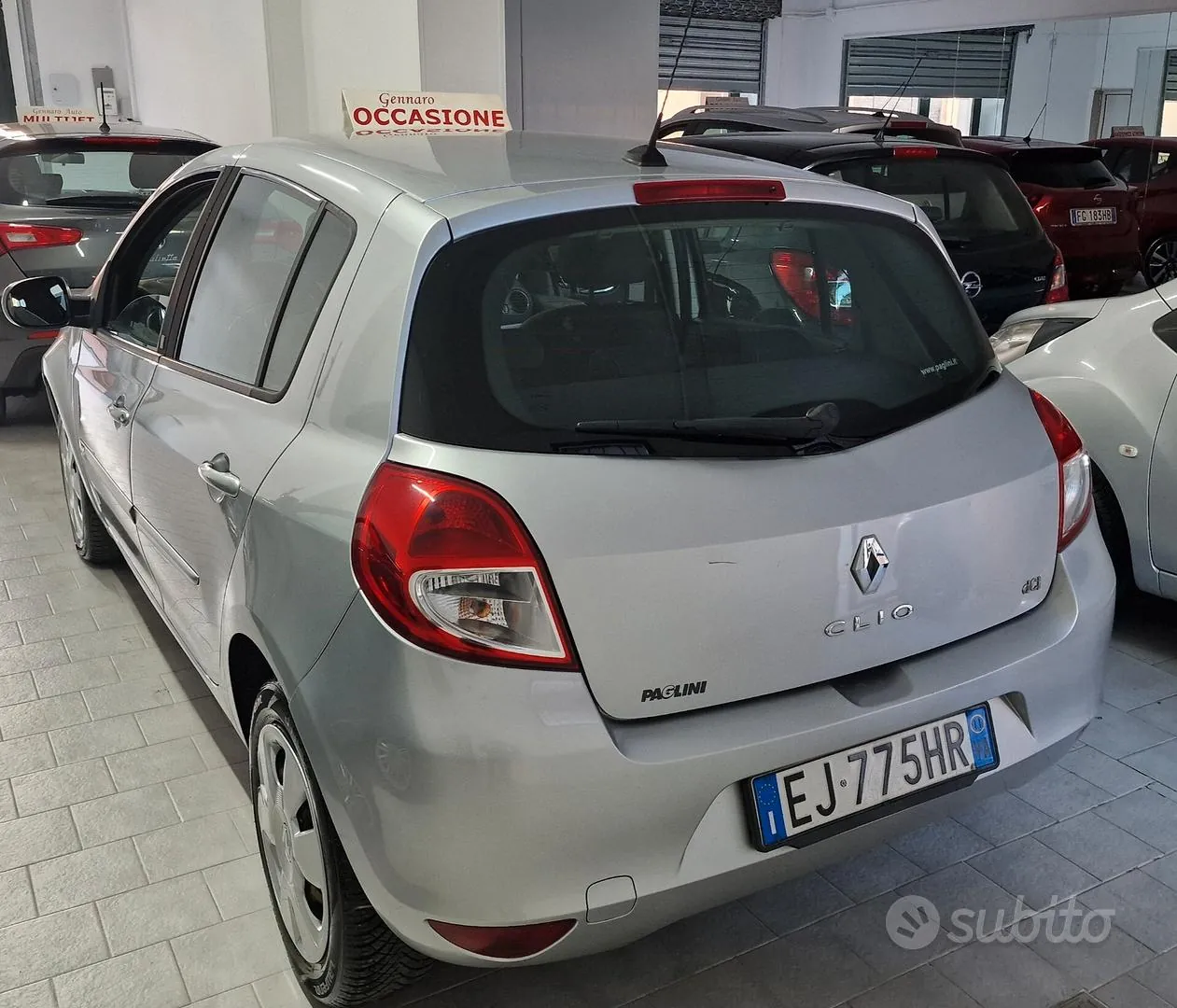 Renault Clio 2011 photo 2