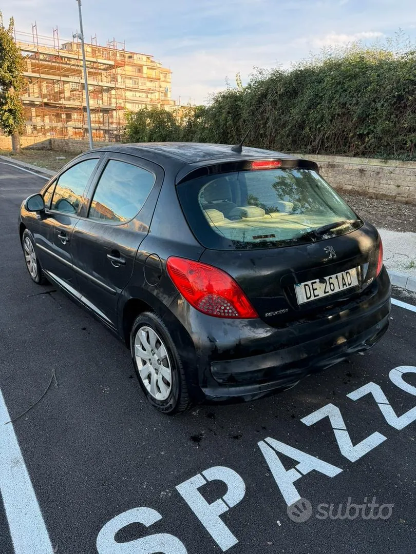 Peugeot 207 2007 photo 3