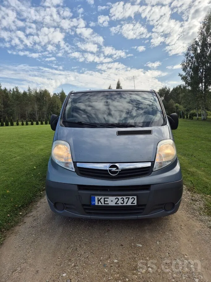 Opel Vivaro 2007 photo 2