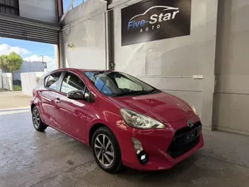 Toyota Aqua 2017 photo 2