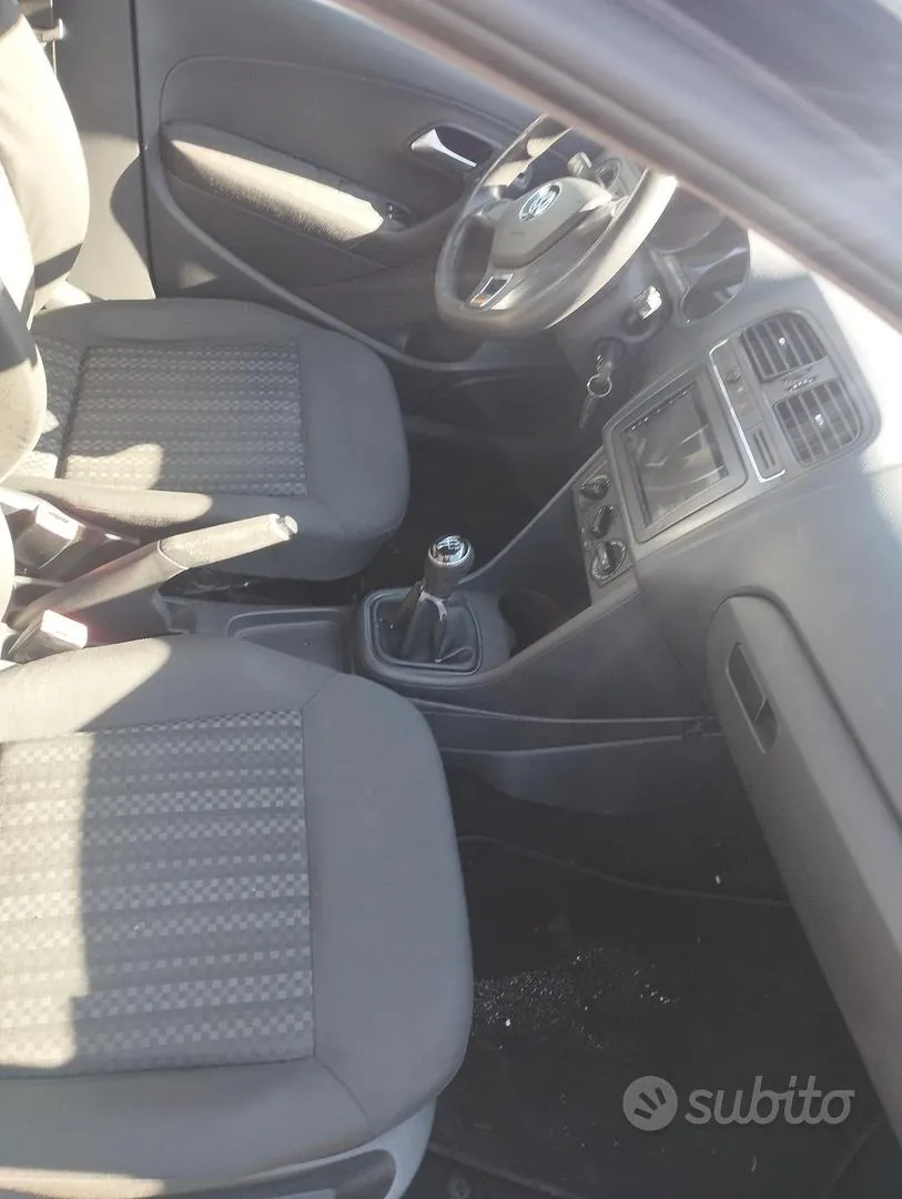Volkswagen Polo 2015 photo 5