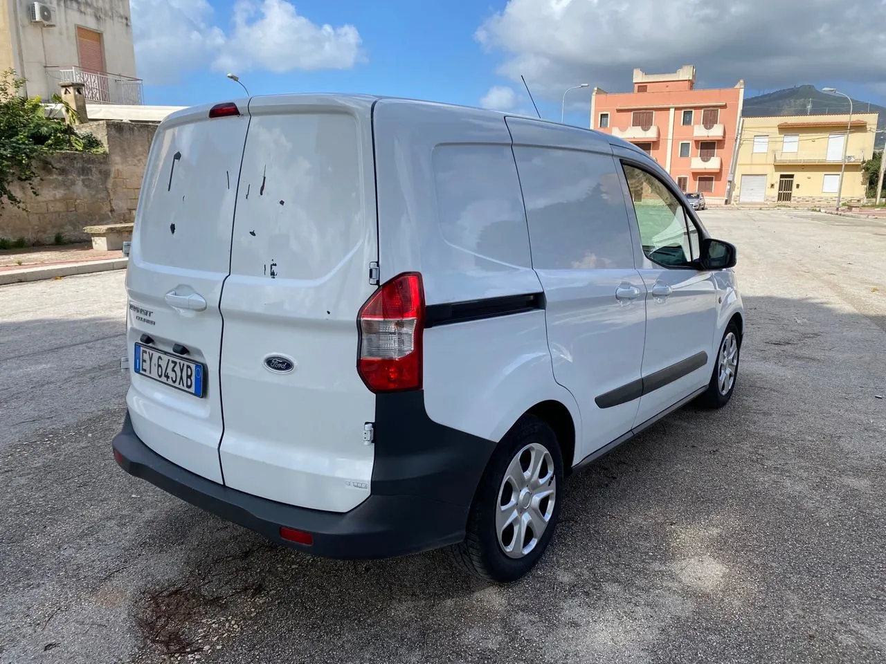 Ford Tourneo Courier 2015 photo 5