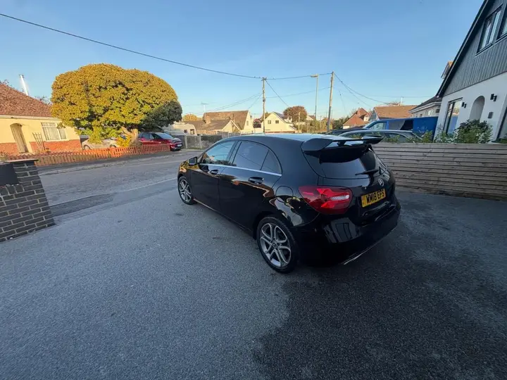 Mercedes-Benz A-Class 2018 photo 3