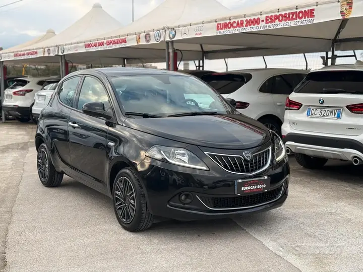 Lancia Ypsilon