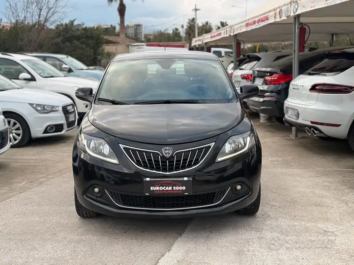 Lancia Ypsilon 2022 photo 2