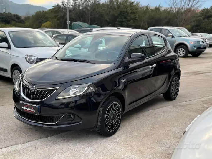 Lancia Ypsilon 2022 photo 3