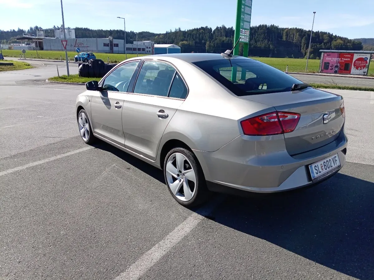 Seat Toledo 2013 photo 3
