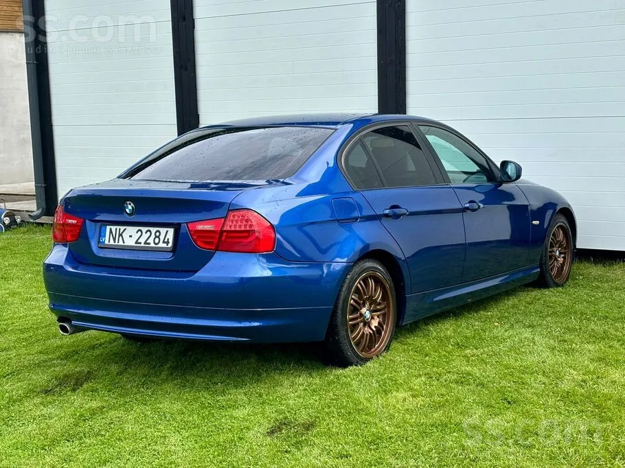 BMW 318 2008 photo 4