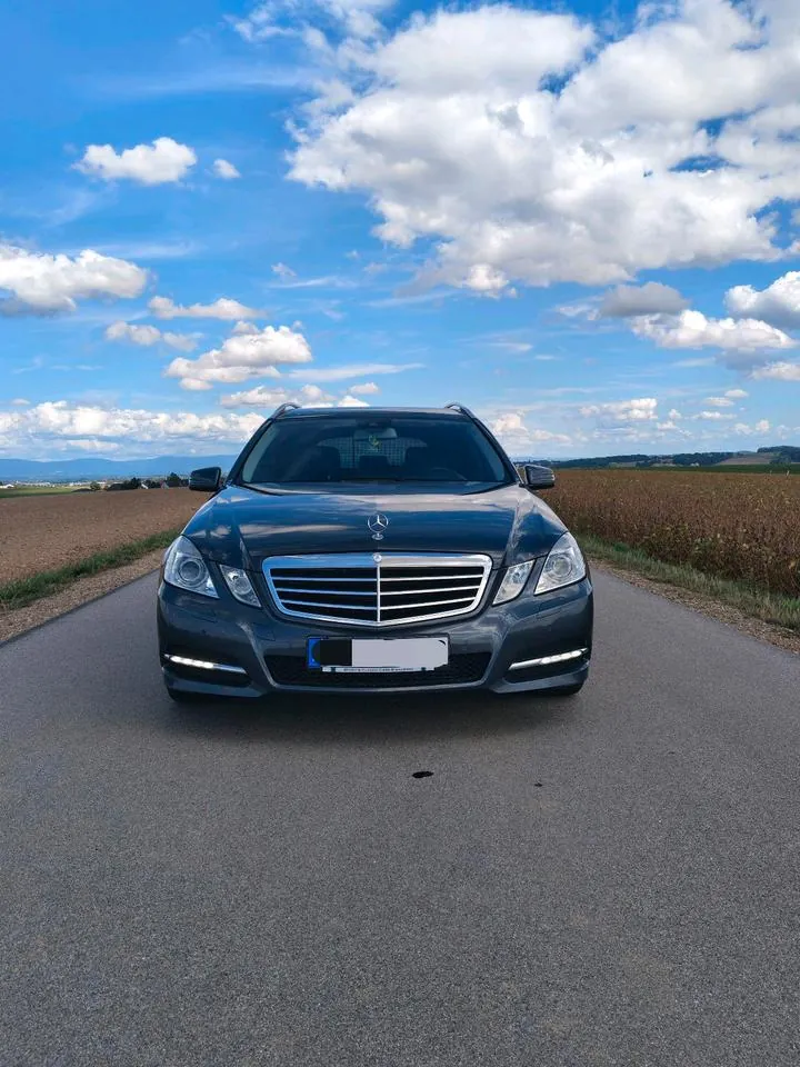 Mercedes-Benz E220Cdi