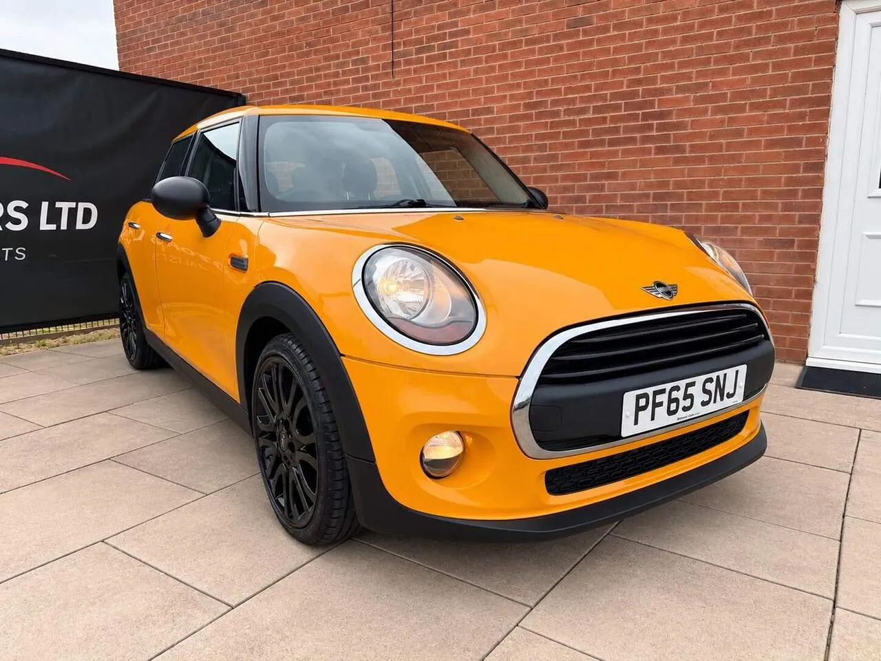 Mini One 2015 photo 5