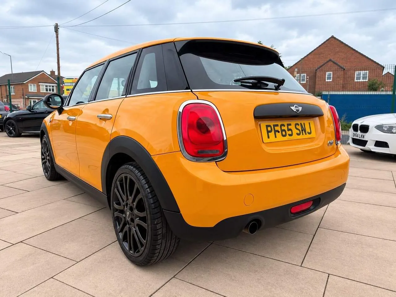 Mini One 2015 photo 4