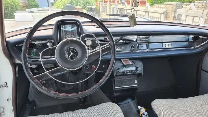 Mercedes-Benz 190 1965 photo 3
