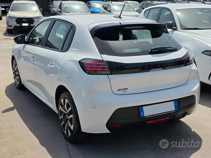 Peugeot 208 2024 photo 4