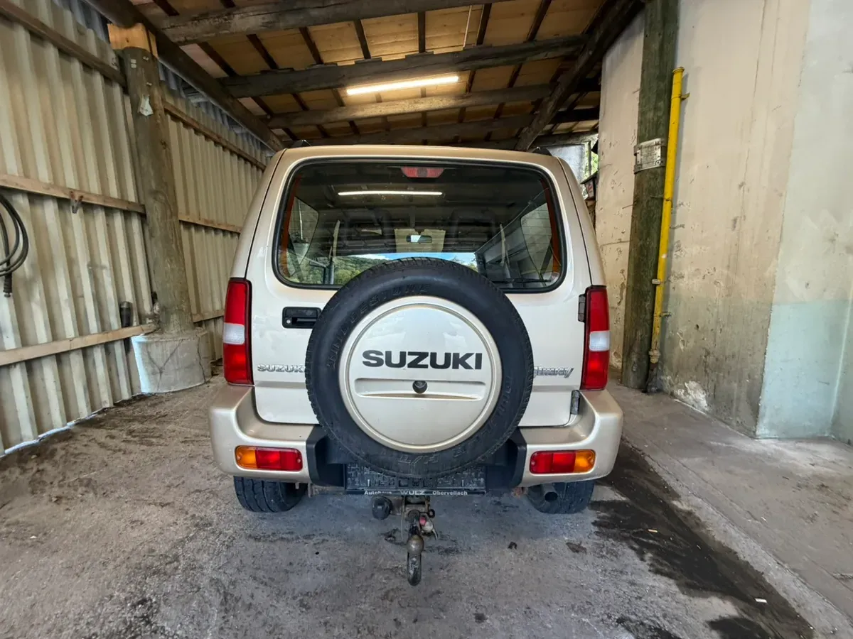 Suzuki Jimny 2009 photo 3