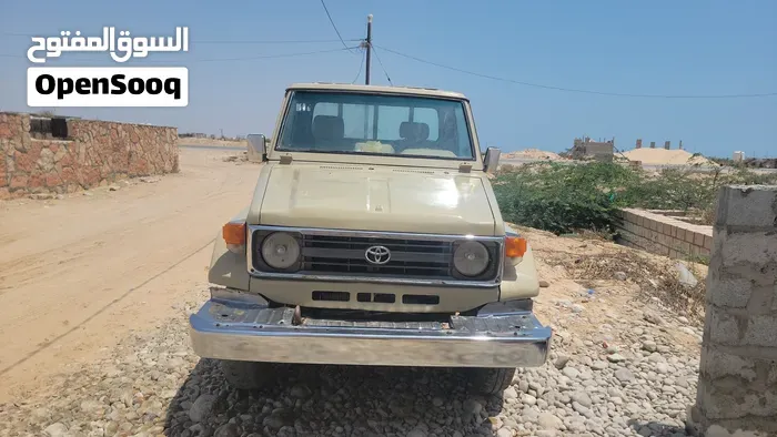 Toyota Land Cruiser 1990 photo 4