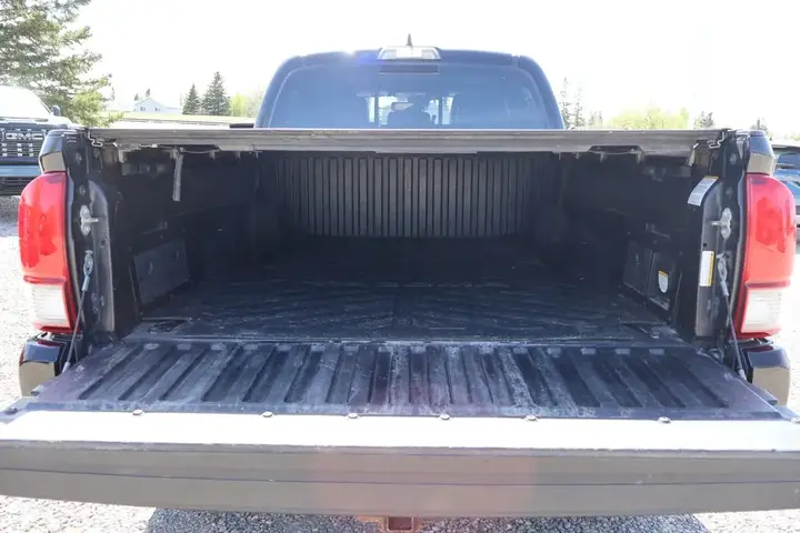 Toyota Tacoma 2018 photo 5