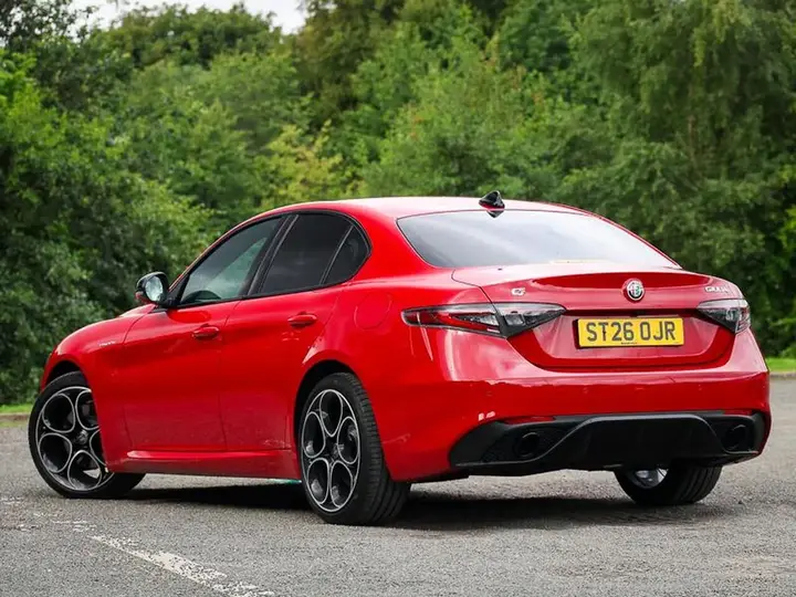 Alfa Romeo Giulia 2026 photo 2