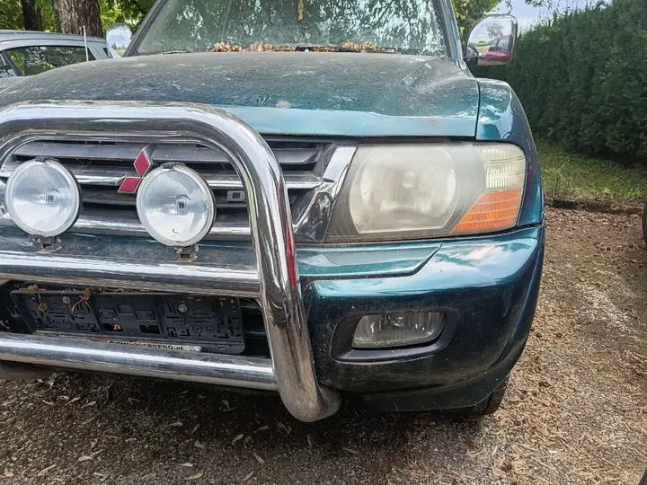 Mitsubishi Pajero 2000 photo 3