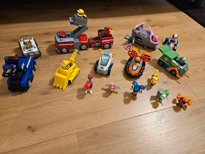 Paw Patrol Autos Und Figuren