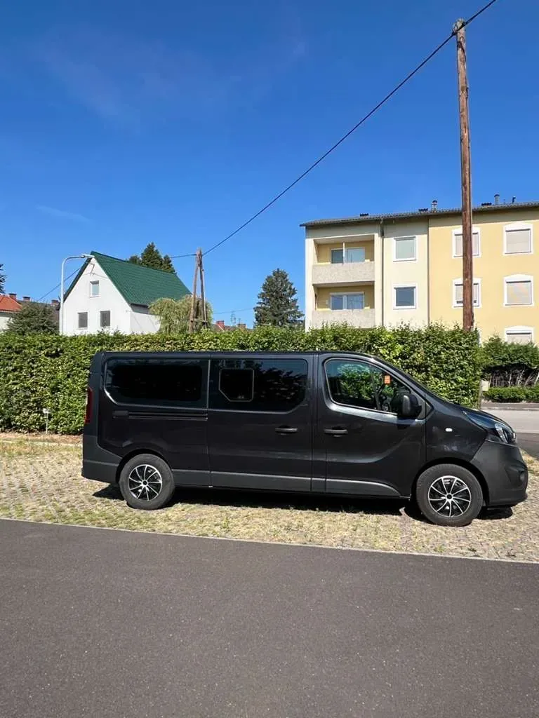 Opel Vivaro 2016 photo 2