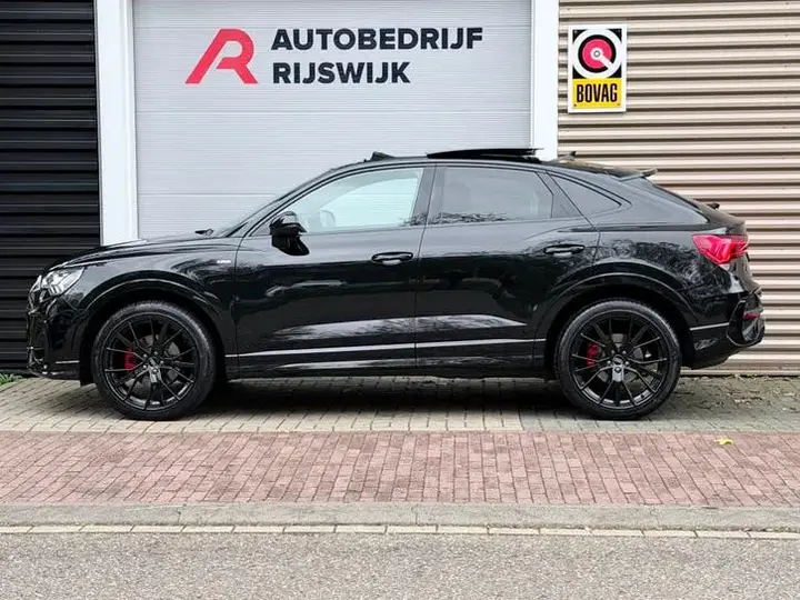 Audi Q3 2024 photo 2